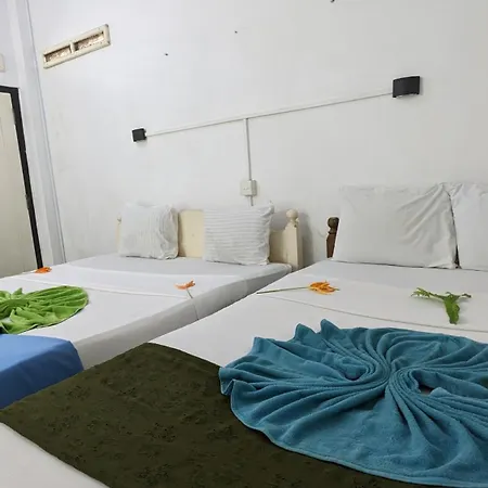 Chill Hut Home Stay Tangalle Exterior photo